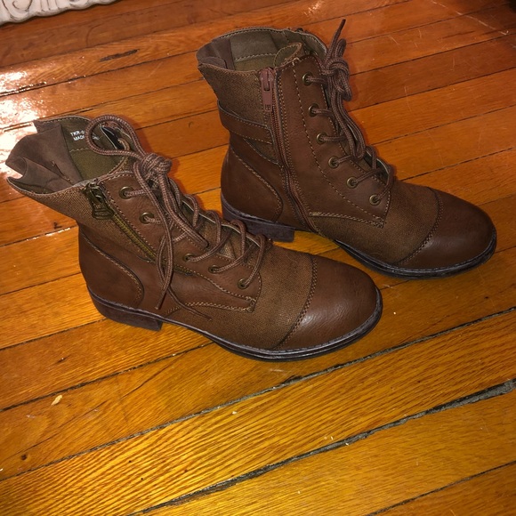 Chinese Laundry Combat Boots - Picture 2 of 4